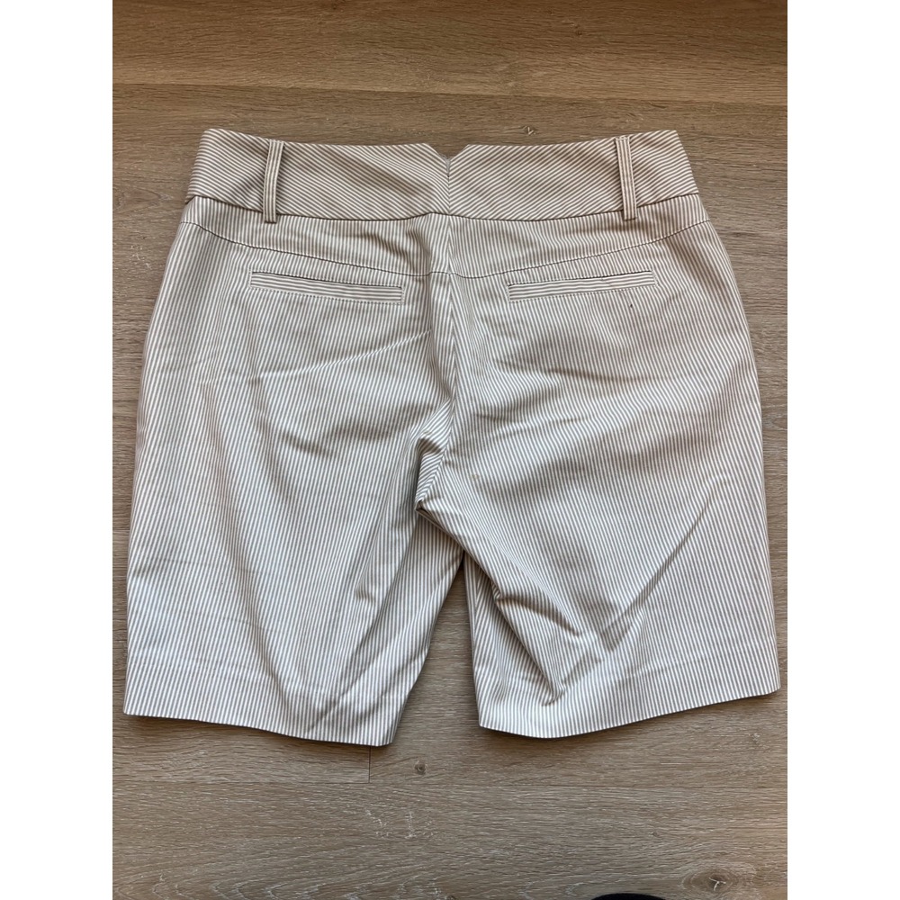 Express Design Studio Bermuda Shorts Women Tan White Striped Stretch 8.5" Inseam